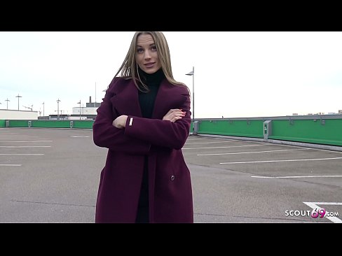 ❤️ ドイツ人スカウトマンは、夢のようにスティール、駐車場のテルテル、お金のためのセクシーに触れることです。 ️❌ スーパーセックス ❌️❤